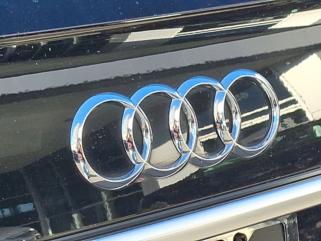 Thumbnail: 2025 Audi Q5 - 30