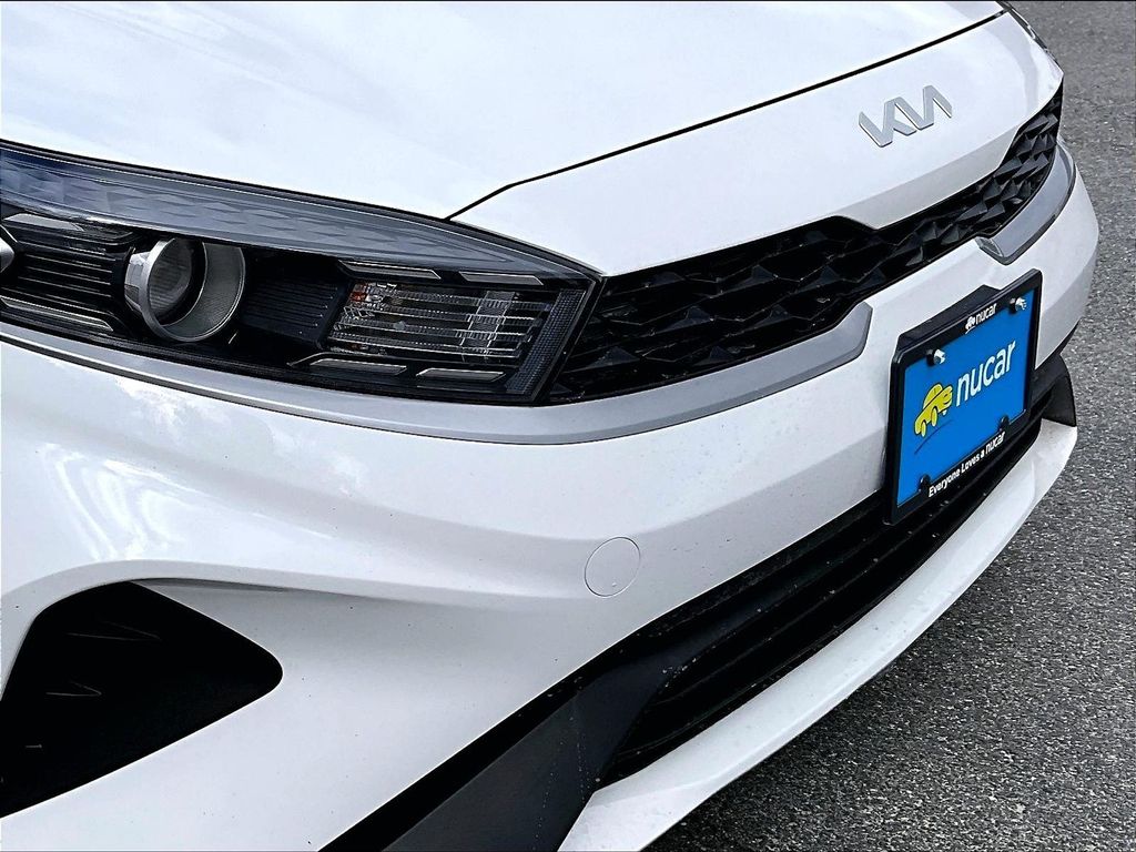 2024 Kia Forte — photo 26