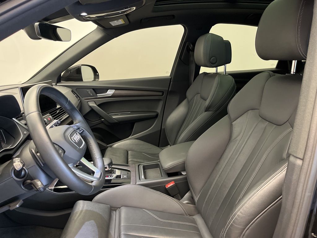 Thumbnail: 2022 Audi Q5 - 12
