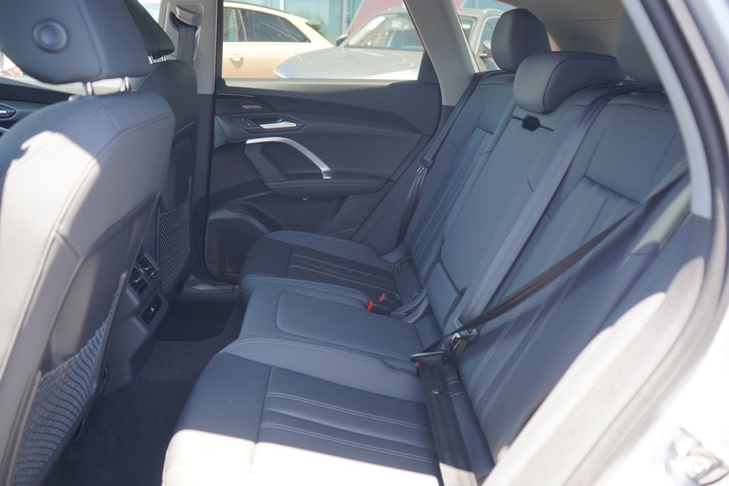 Thumbnail: 2025 Audi Q5 - 7