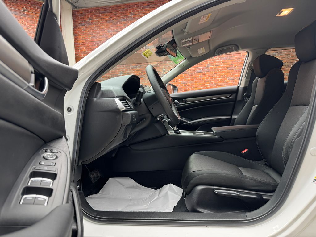 Used 2020 White Honda LX image 21