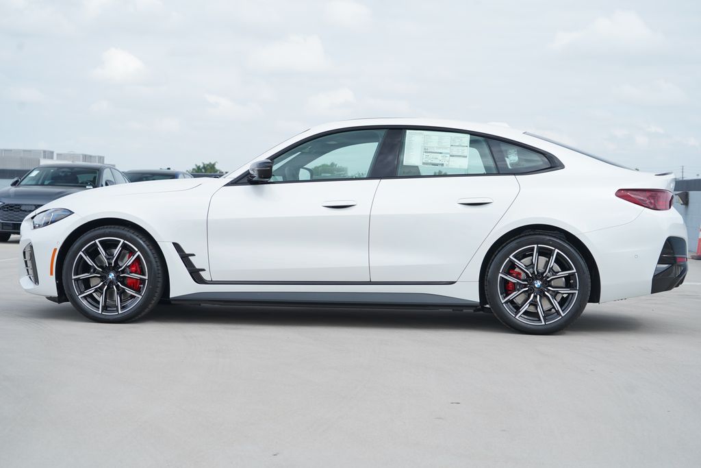 Thumbnail: 2026 BMW i4 - 4