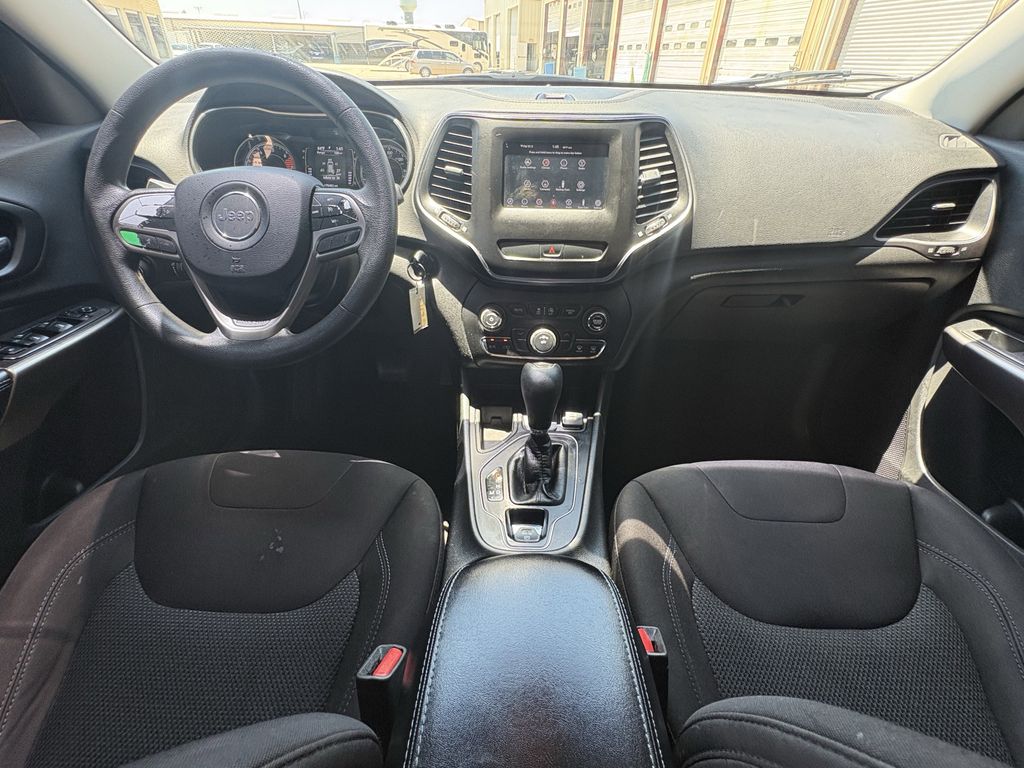 2019 Jeep Cherokee Latitude Black at Durrett Motor Company