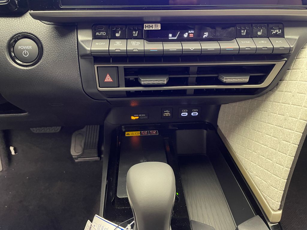 Thumbnail: 2026 Toyota Camry - 27