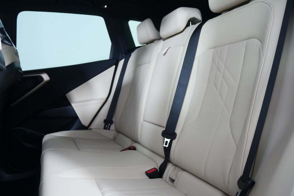 Thumbnail: 2025 BMW X3 - 16