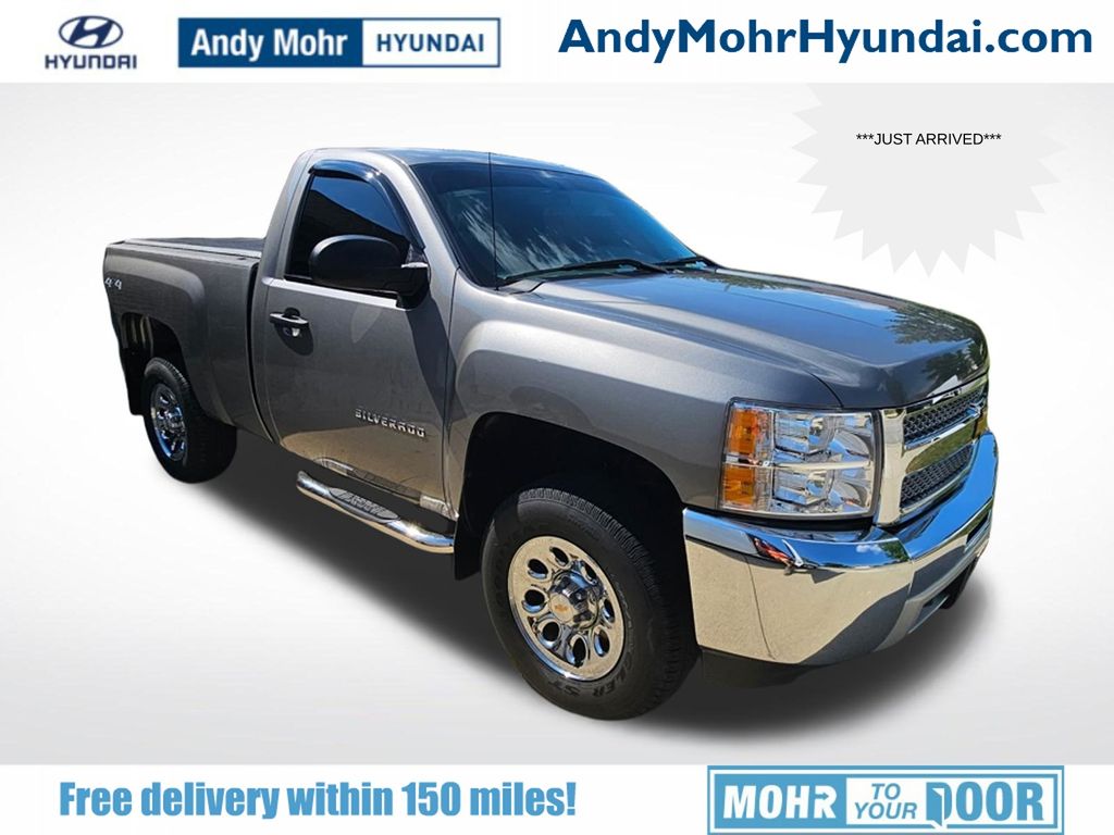 Graystone Metallic 2013 Chevrolet Silverado 1500 Pickup Truck Four-Wheel Drive 4-Speed Automatic Overdrive
