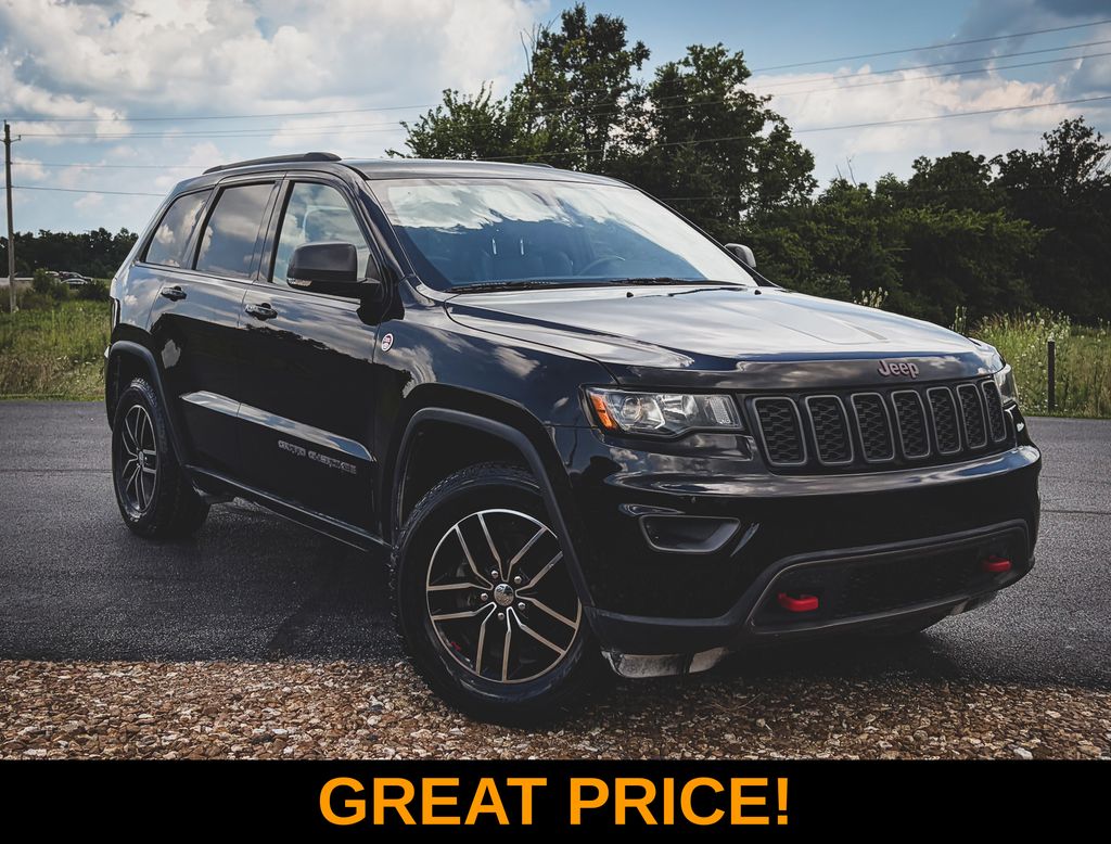 Diamond Black Crystal Pearlcoat 2017 Jeep Grand Cherokee SUV / Crossover Four-Wheel Drive 8-Speed Automatic