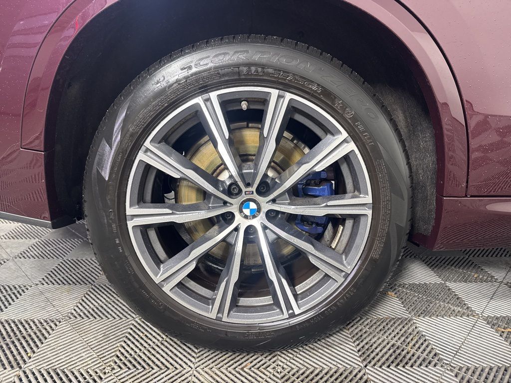 Thumbnail: 2024 BMW X5 - 11