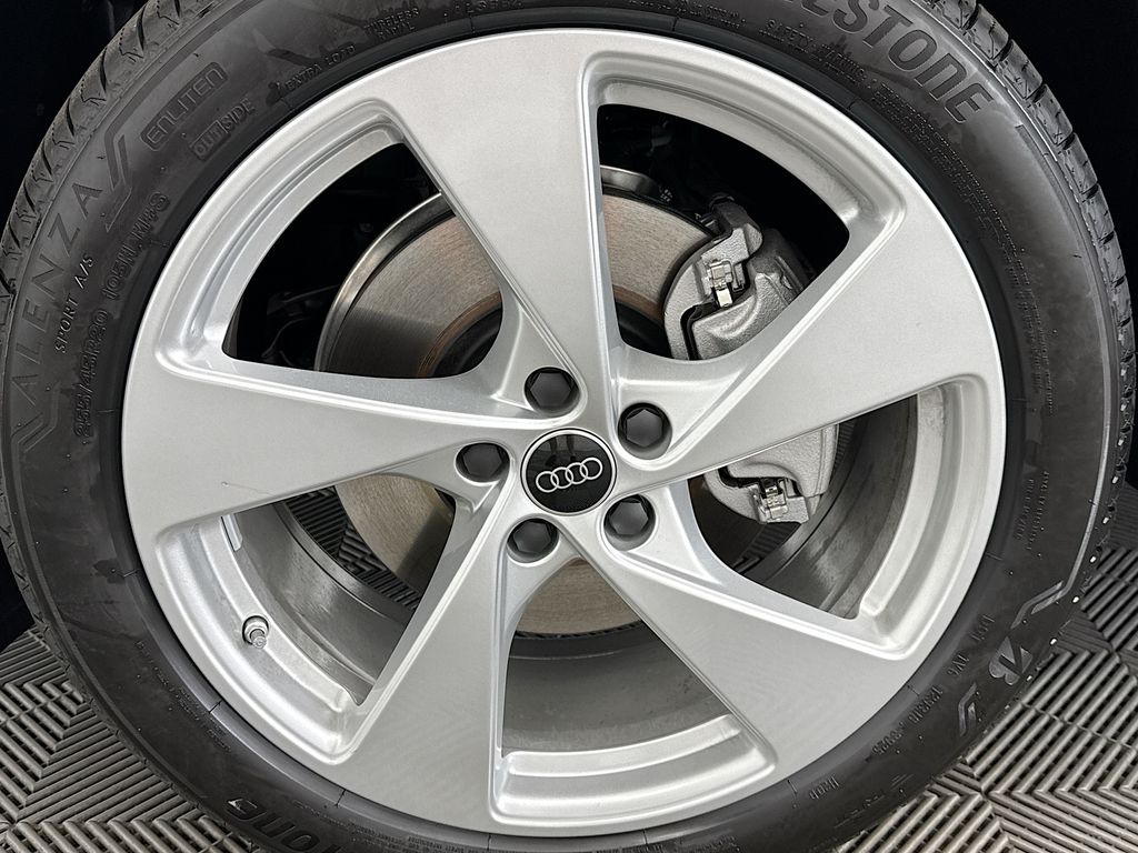 Thumbnail: 2025 Audi Q5 - 29