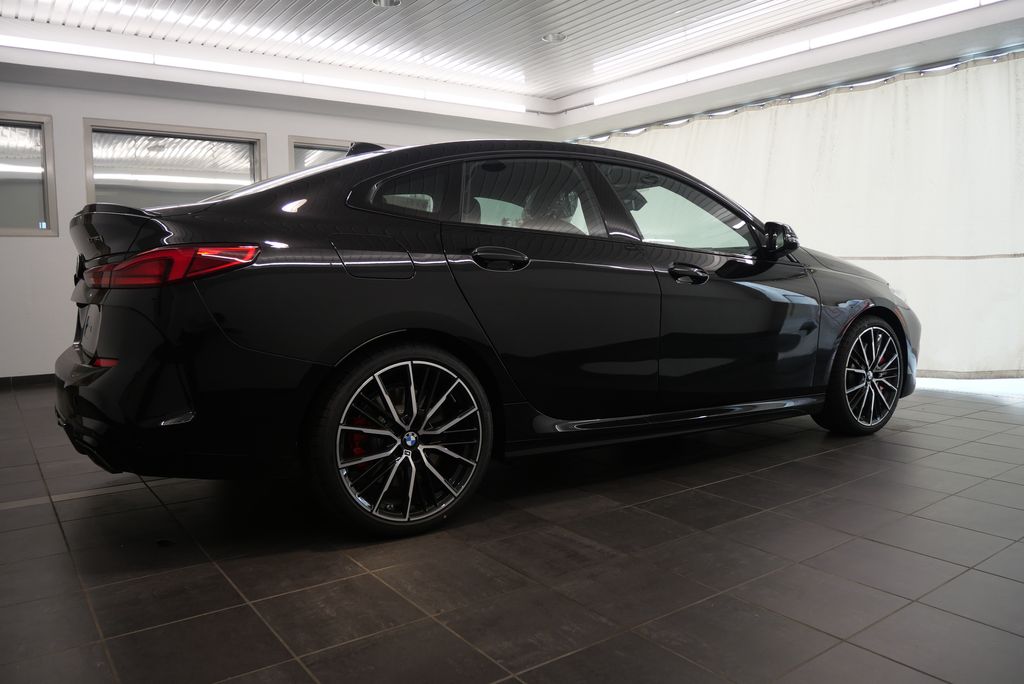 2024 BMW 2 Series M235i xDrive 7