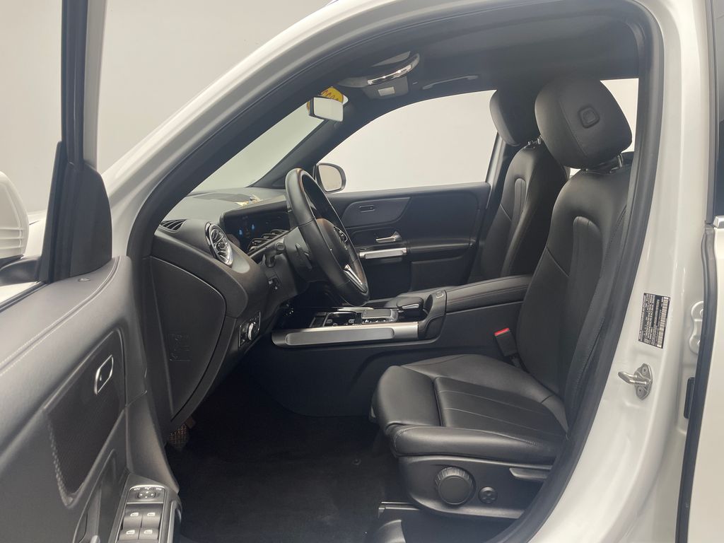 Thumbnail: 2022 Mercedes-Benz GLB - 12