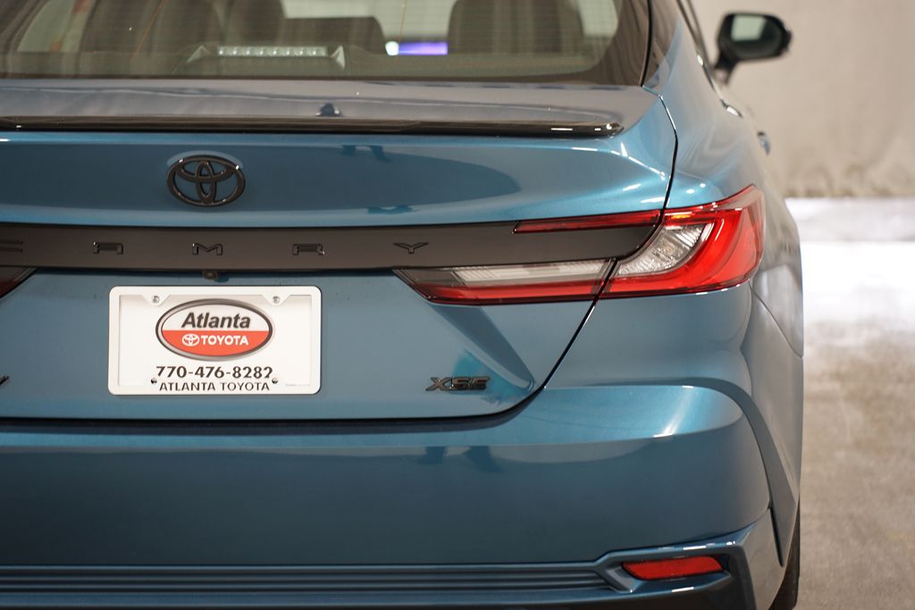 Thumbnail: 2025 Toyota Camry - 10