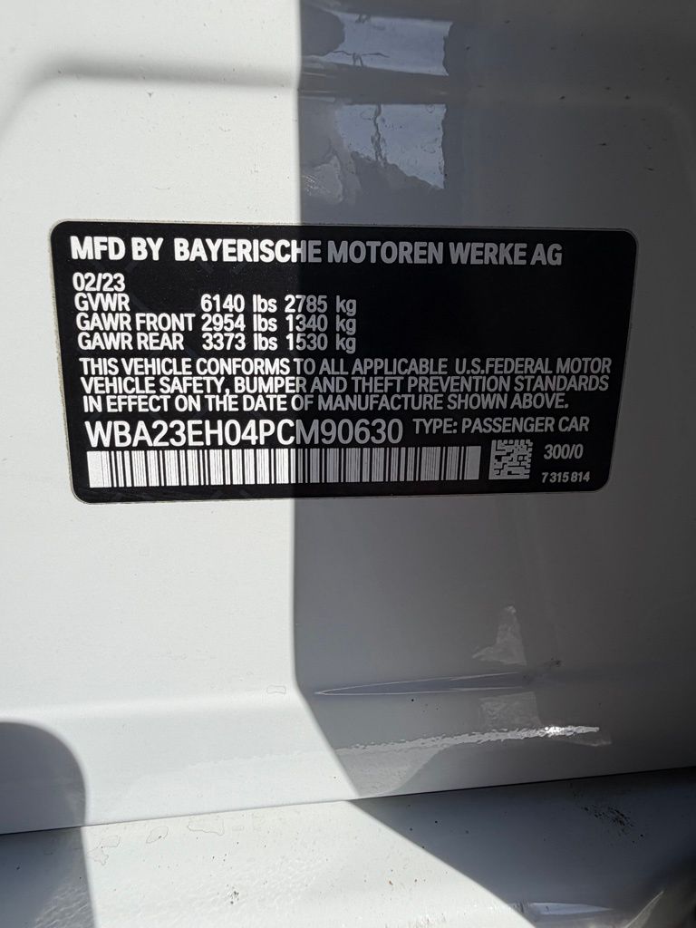 View vehicle photo 3