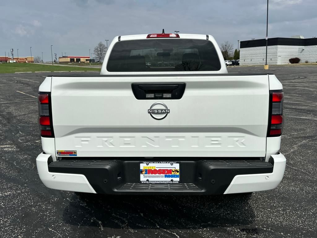2025 Nissan Frontier SV photo