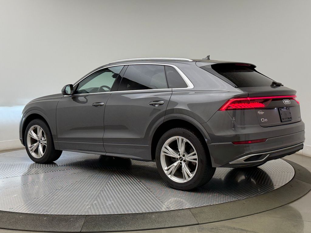 Thumbnail: 2021 Audi Q8 - 4