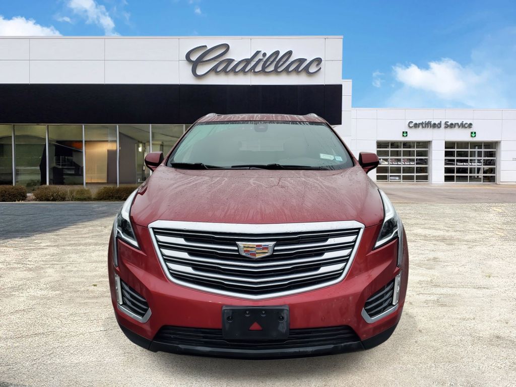 2019 Cadillac XT5 Luxury 2