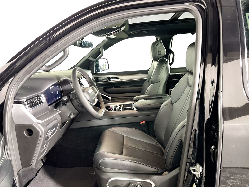 2026 Jeep Grand Wagoneer Limited Reserve