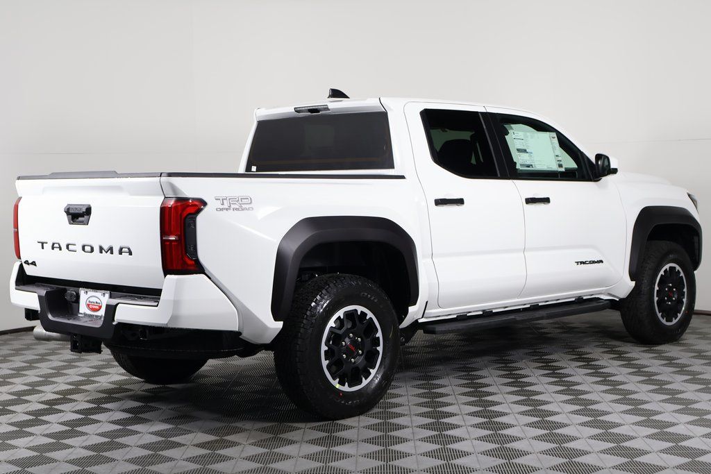 2025 Toyota Tacoma TRD Off-Road 2