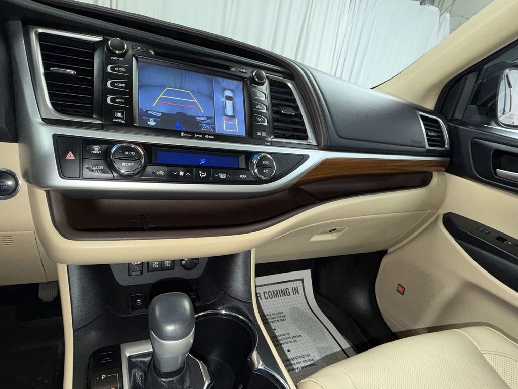 Used 2018 Toyota Highlander SUV