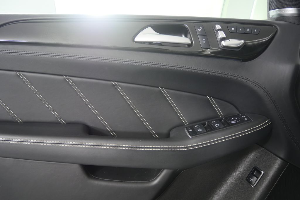 Thumbnail: 2018 Mercedes-Benz GLE - 9