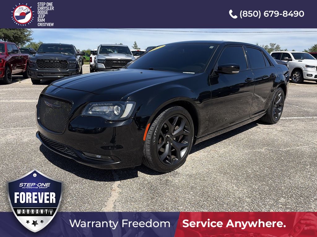 Gloss Black 2022 Chrysler 300 S V6 RWD Sedan Rear-Wheel Drive 8-Speed Automatic