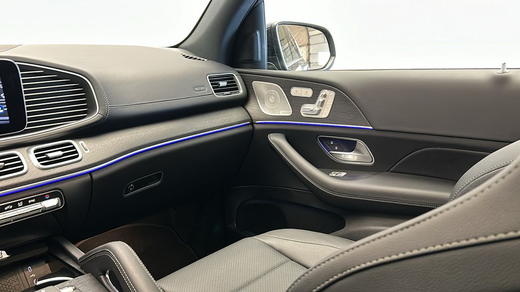 2025 Mercedes-Benz GLS 450 4MATIC 25