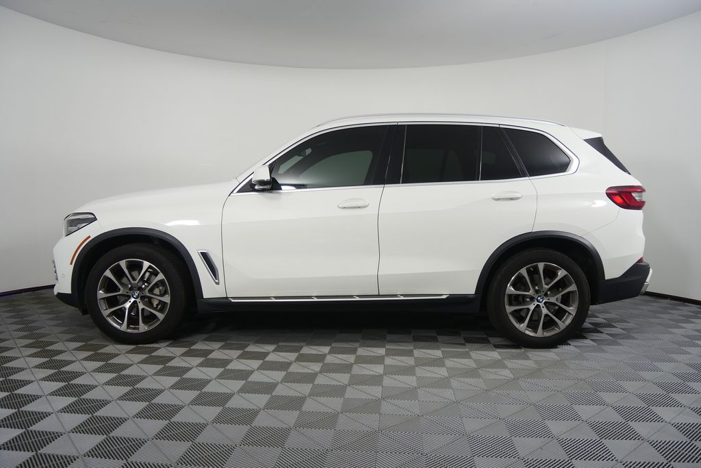 Thumbnail: 2023 BMW X5 - 6