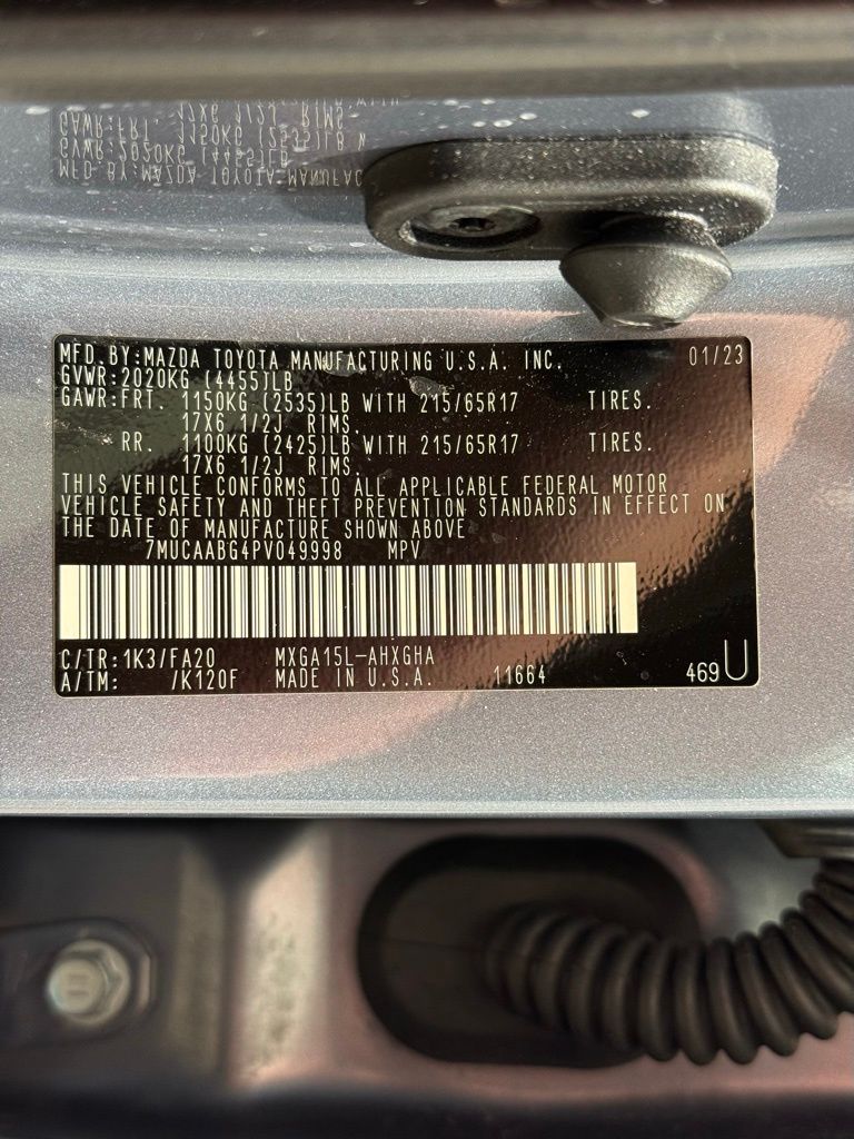 2023 Toyota Corolla Cross LE 29