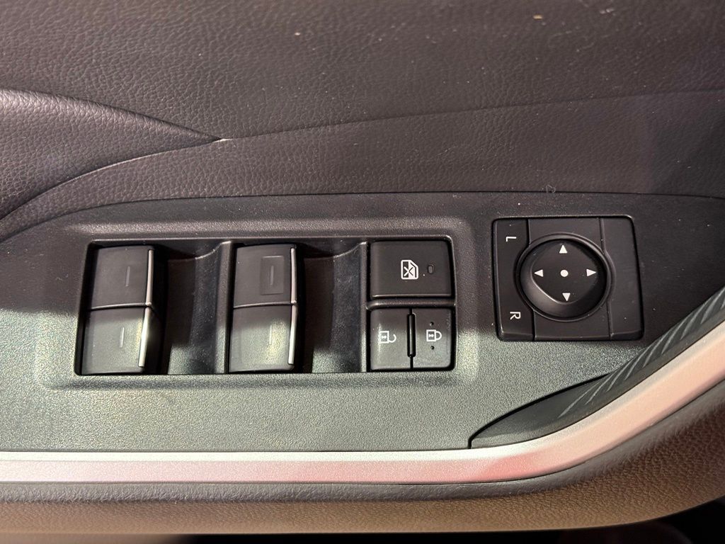 Thumbnail: 2023 Toyota RAV4 - 16