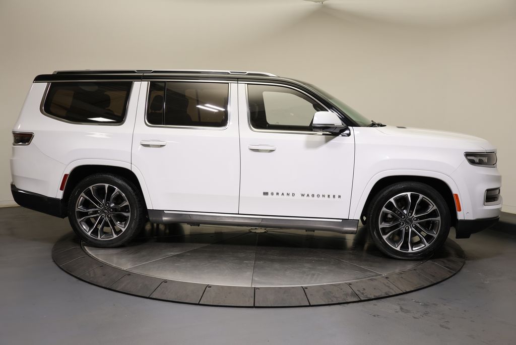 Thumbnail: 2022 Jeep Grand Wagoneer - 8