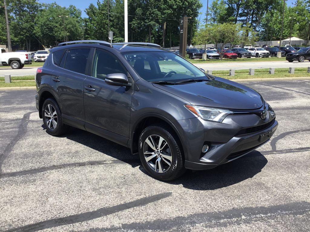 Thumbnail: 2018 Toyota RAV4 - 7