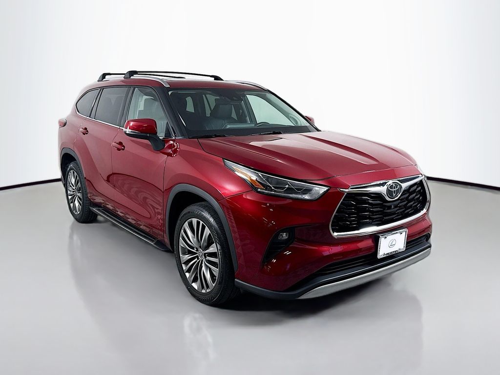 Thumbnail: 2020 Toyota Highlander - 3