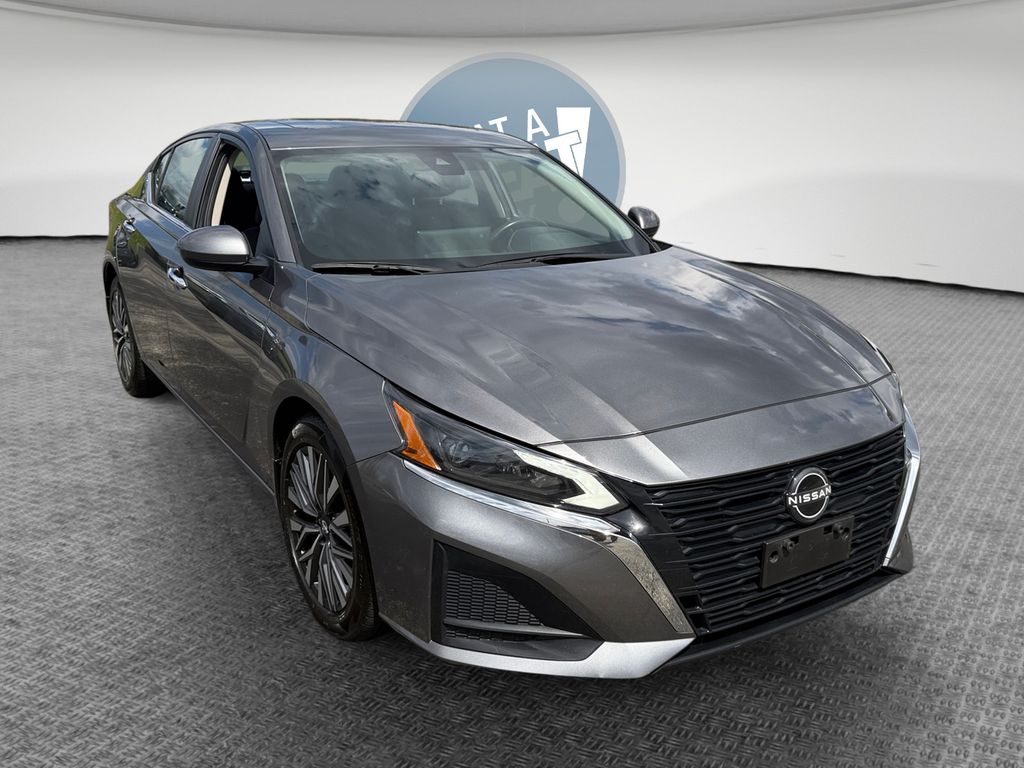 Gray (Gun Metallic) 2024 Nissan Altima 2.5 SV FWD Sedan Front-Wheel Drive Continuously Variable Transmission