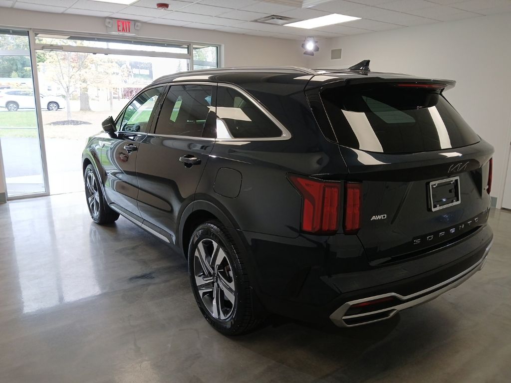 used 2022 Kia Sorento Plug-In Hybrid car, priced at $29,650