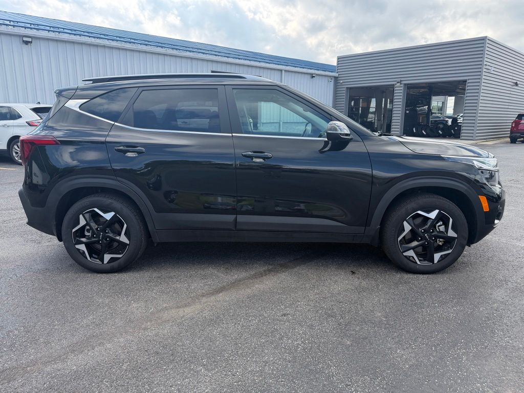 2025 Kia Seltos EX Black at Bob Ruth Ford