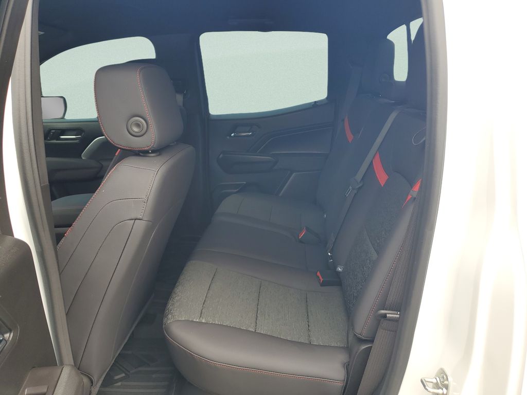 Certified Used 2025 White Chevrolet Z71 image 10
