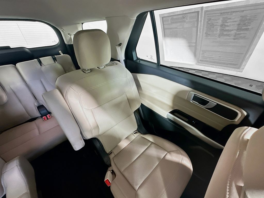 Used 2023 Gray Ford XLT image 14