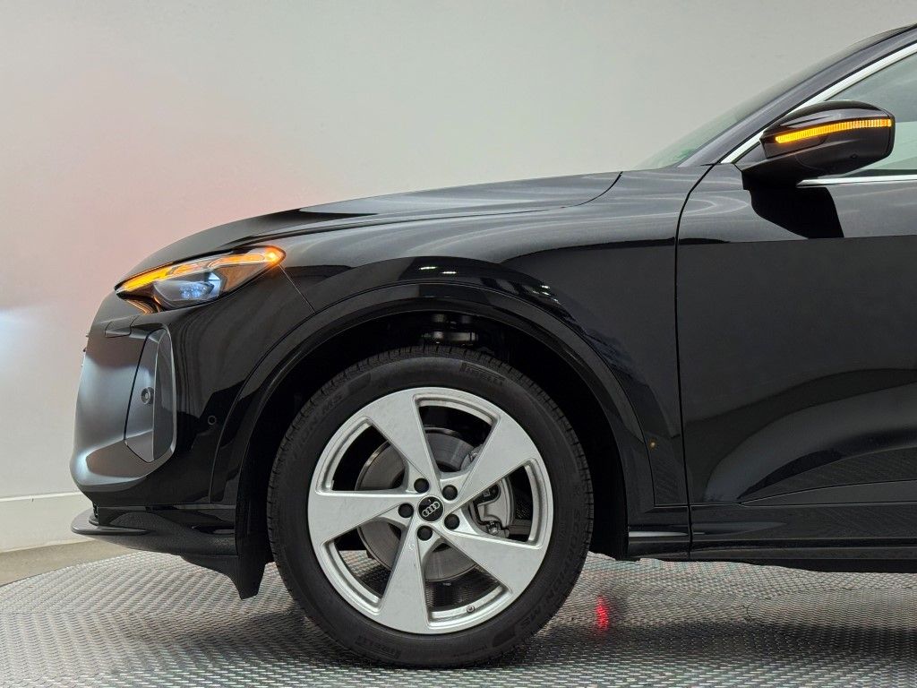 Thumbnail: 2025 Audi Q5 - 5