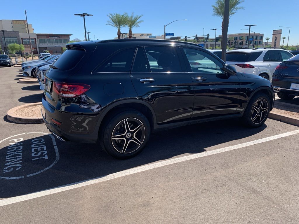 Thumbnail: 2022 Mercedes-Benz GLC - 3