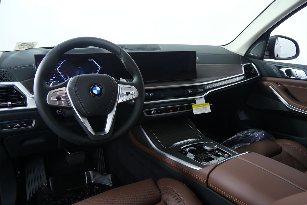 Thumbnail: 2026 BMW X7 - 19