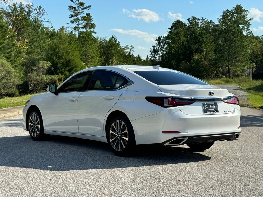 2022 Lexus ES 350 11