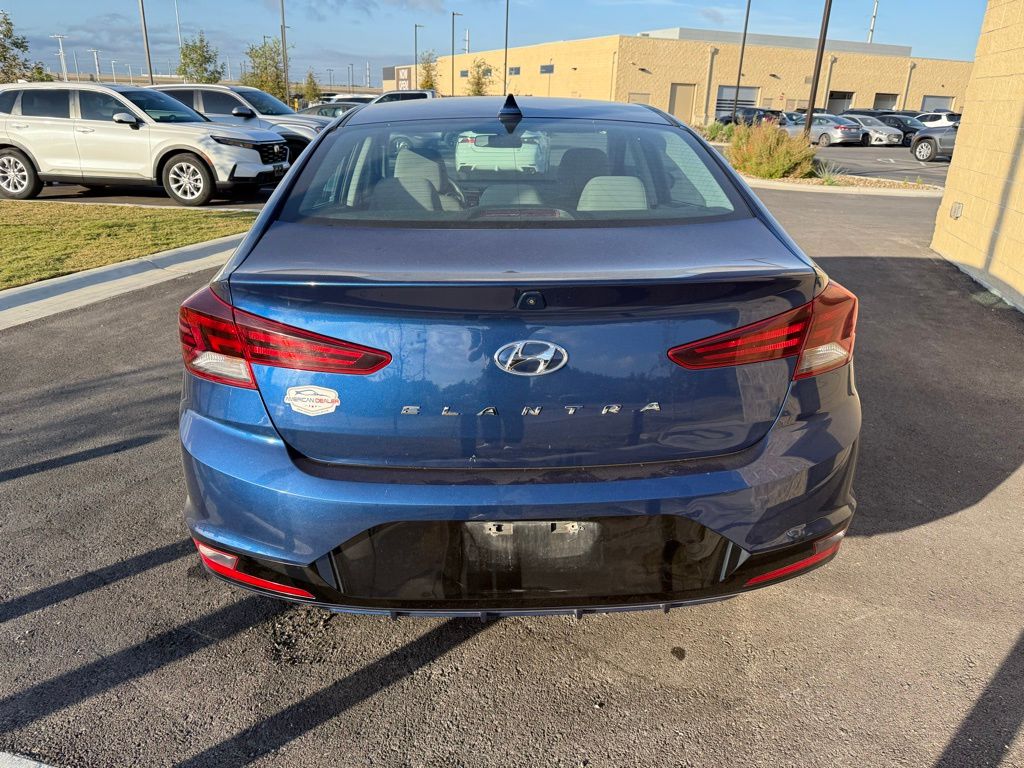 Thumbnail: 2019 Hyundai Elantra - 5