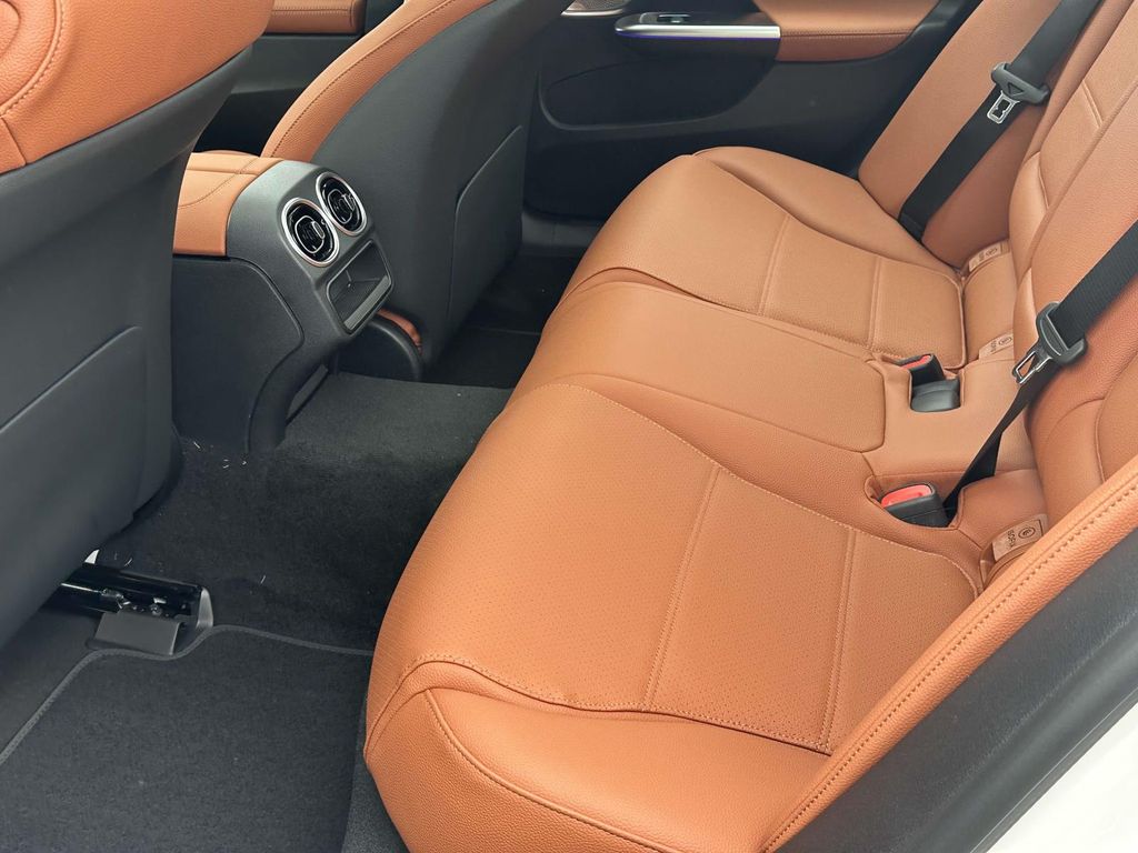 2025 Mercedes-Benz C-Class C 300 19