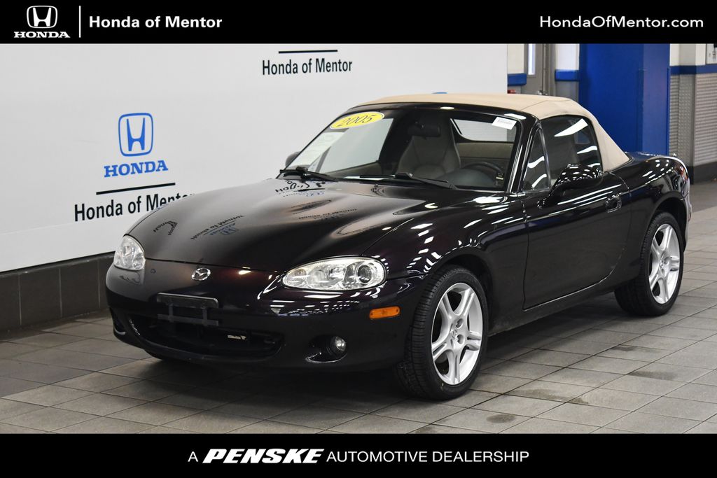 2005 Mazda MX-5 Miata LS -
                  Mentor, OH