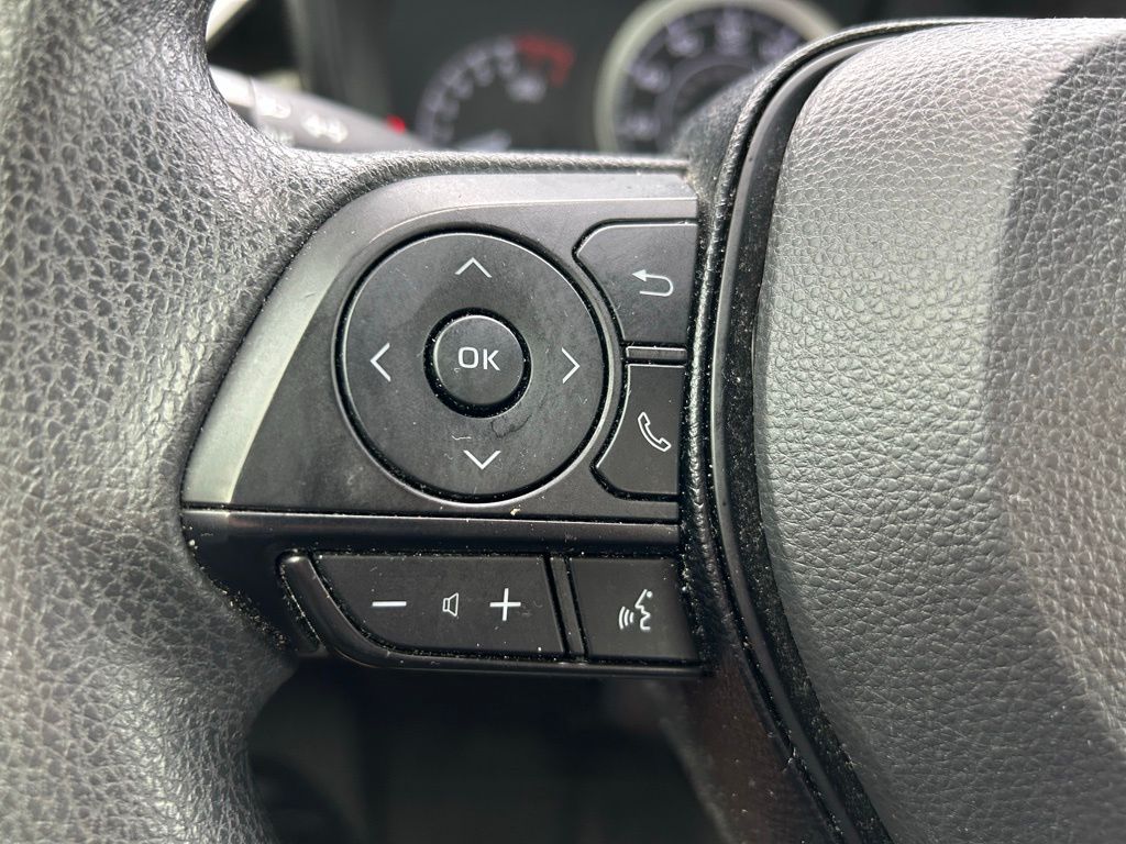 2020 Toyota Corolla LE 19