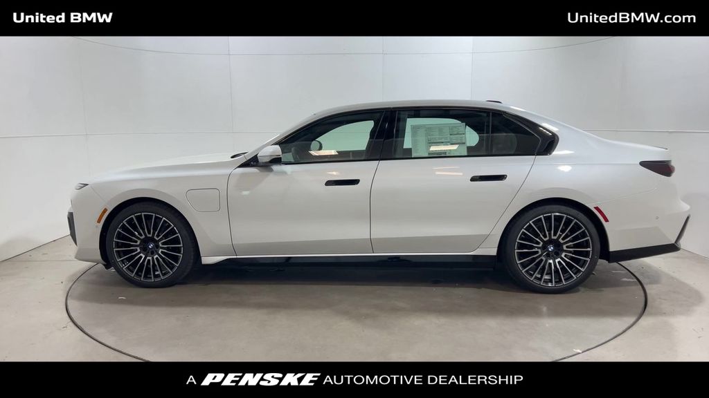 Thumbnail: 2025 BMW 7 Series - 5