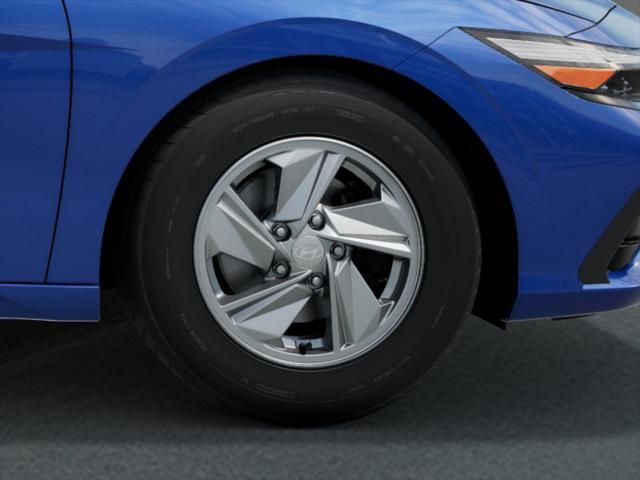2025 Hyundai Elantra SE 8