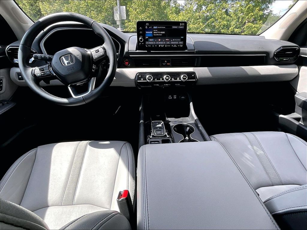 2025 Honda Pilot — photo 22