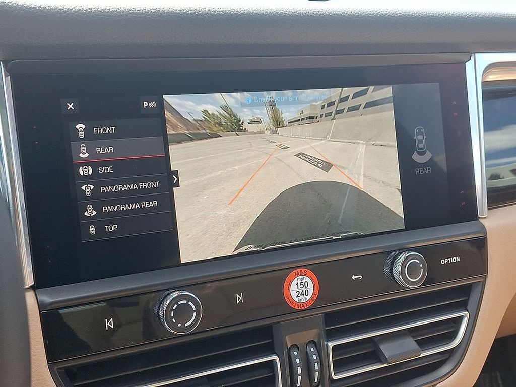 Thumbnail: 2025 Porsche Macan - 19