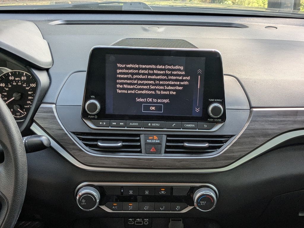 Used 2025 Nissan Altima Sedan